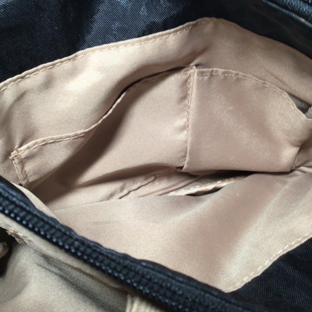Black Baggalini Crossover with Zippers and Magnetic Closure Leopard Print - Picture 8 of 16